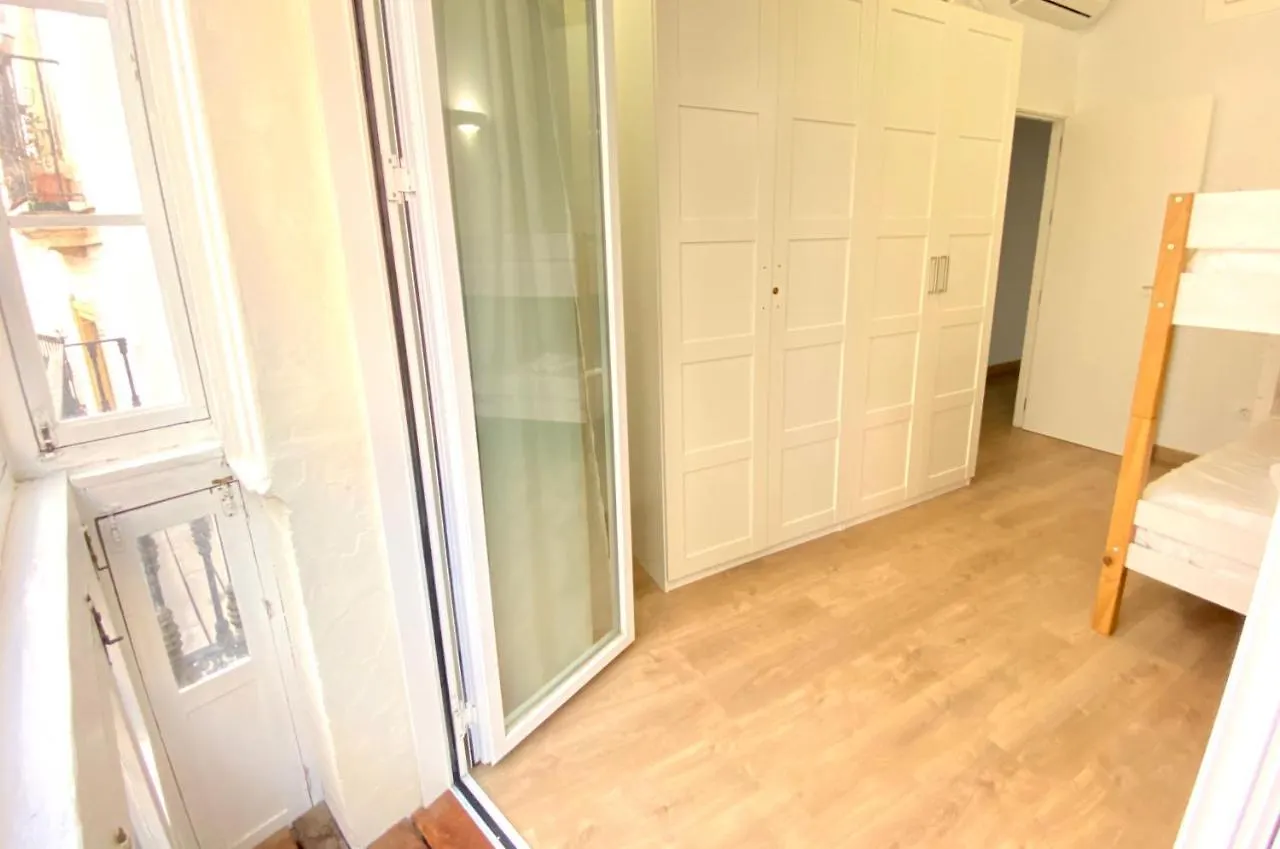 Top-Notch Downtown House With Private Rooftop Terrace And Parking Opt Sevilla 0*,  Spanien