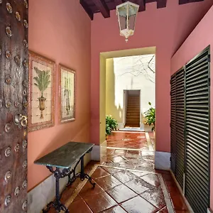 Villa Museum Duplex And Patios, Historical Center, 8 Pax, Seville